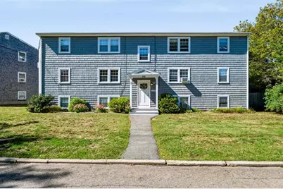 20 Beacon Ave #3, Newburyport, MA 01950 - Photo 1