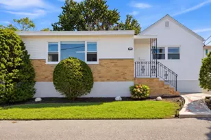 195 Mills Ave, Revere, MA 02151 - Photo 1