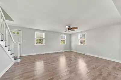 240 Irvington, New Bedford, MA 02745 - Photo 8