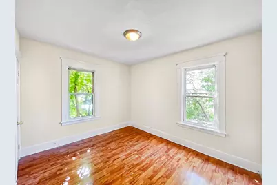 49-1/2 Ellsworth St, Worcester, MA 01610 - Photo 4