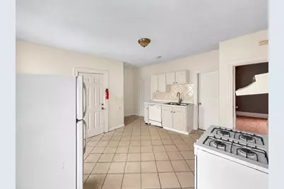 49-1/2 Ellsworth St, Worcester, MA 01610 - Photo 6