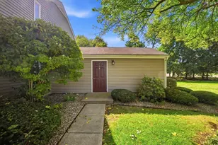 25 Nassau Dr, Springfield, MA 01129 - Photo 24