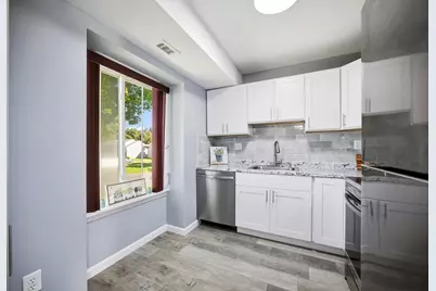 25 Nassau Dr #25, Springfield, MA 01129 - Photo 4