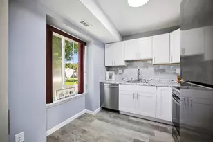 25 Nassau Dr, Springfield, MA 01129 - Photo 4
