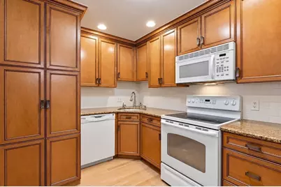 510 Revere Beach Blvd #104, Revere, MA 02151 - Photo 10