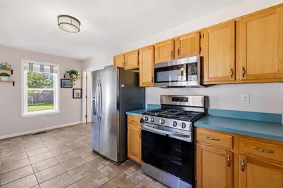 32 Marshall St, Tewksbury, MA 01876 - Photo 10