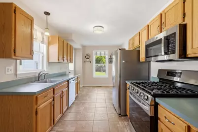 32 Marshall St, Tewksbury, MA 01876 - Photo 8