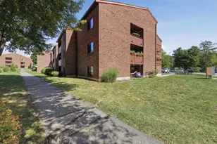 17 Davis Rd, Acton, MA 01720 - Photo 2