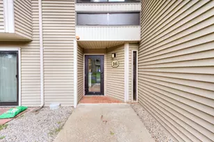 16 Thayer Pond Dr, Oxford, MA 01537 - Photo 4