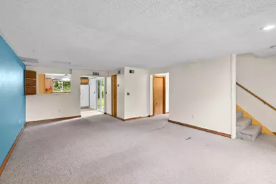 21 Surrey Ln #21, Bourne, MA 02532 - Photo 4