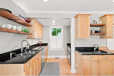 6 Merrill St, Newburyport, MA 01950 - Photo 12
