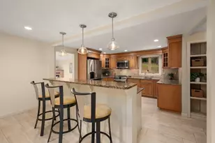36 Grove St, Reading, MA 01867 - Photo 8
