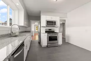 208 Central Ave, Medford, MA 02155 - Photo 18
