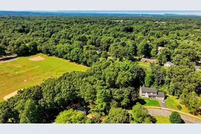 64 Cambridge Cir, Longmeadow, MA 01106 - Photo 4