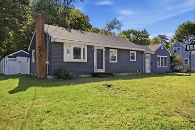 65 Bay State Cir, Abington, MA 02351 - Photo 2