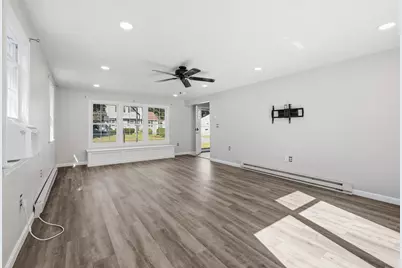 65 Bay State Cir, Abington, MA 02351 - Photo 4
