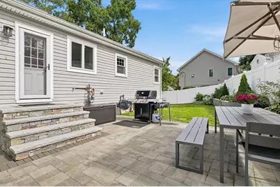 60 Hobson St, Saugus, MA 01906 - Photo 32