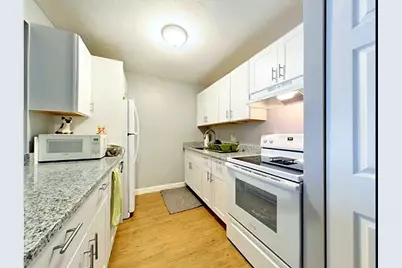 33 Prospect St #301, Fall River, MA 02720 - Photo 4