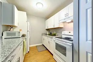 33 Prospect St, Fall River, MA 02720 - Photo 4