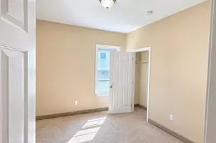 456 Coggeshall St, Fall River, MA 02721 - Photo 16