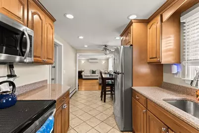 88 Quincy St, Brockton, MA 02302 - Photo 10