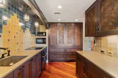 10 Bowdoin St #411, Boston, MA 02114 - Photo 2
