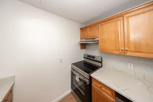 450 Somerset Ave, Taunton, MA 02780 - Photo 10