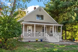 15 Arcadia St, Grafton, MA 01560 - Photo 1