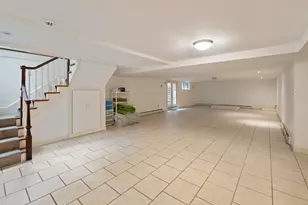 14 Winthrop St, Newton, MA 02465 - Photo 26