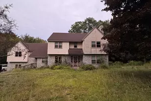 10 Patricia Ann Dr, Haverhill, MA 01830 - Photo 1