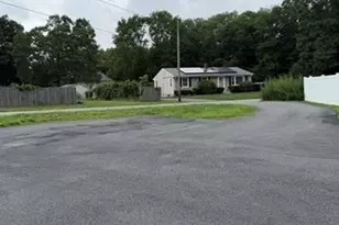 443 Cross Rd, Dartmouth, MA 02747 - Photo 16