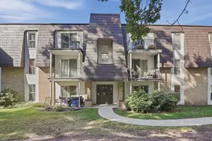 16 Shadowbrook Ln, Milford, MA 01757 - Photo 2