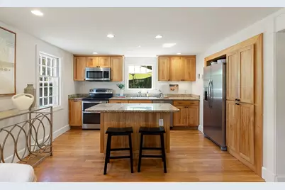310 Concord Ave, Lexington, MA 02421 - Photo 12