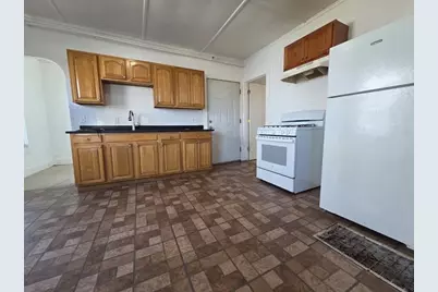 135 Chestnut St #1, Lynn, MA 01901 - Photo 2