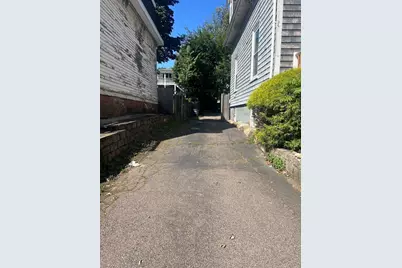 26 Carson St, Boston, MA 02125 - Photo 32