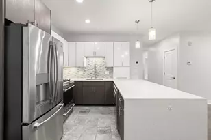 2 Cliveden St, Quincy, MA 02169 - Photo 8
