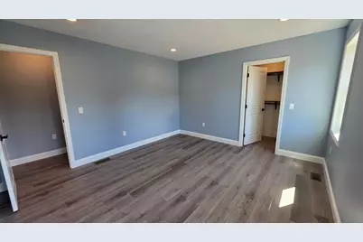 12 Willow St, Chicopee, MA 01020 - Photo 16