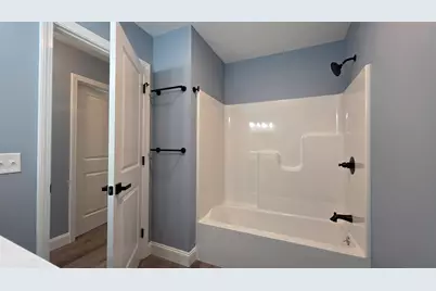 12 Willow St, Chicopee, MA 01020 - Photo 12