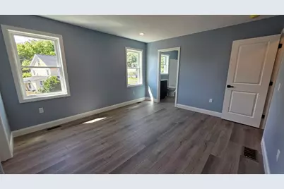 12 Willow St, Chicopee, MA 01020 - Photo 18