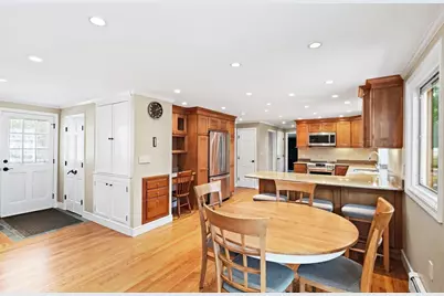 215 Oak Hill Circle, Concord, MA 01742 - Photo 2