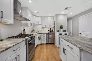 52 Warren St, Peabody, MA 01960 - Photo 4