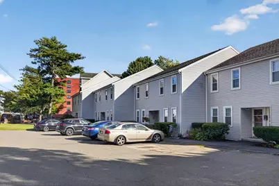 52 Warren St #2, Peabody, MA 01960 - Photo 2