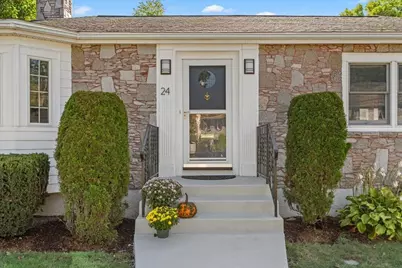 24 Great Meadow Rd, Newton, MA 02459 - Photo 2