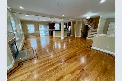 18 5th Ave #18, Watertown, MA 02472 - Photo 2