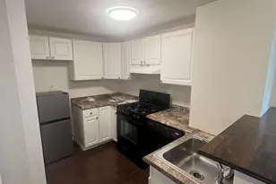 381 Reservoir St, Revere, MA 02151 - Photo 4