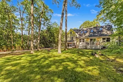 30 Sarah St, Burlington, MA 01803 - Photo 38