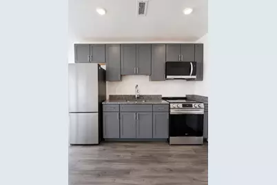 585 Essex St #510, Lynn, MA 01901 - Photo 2