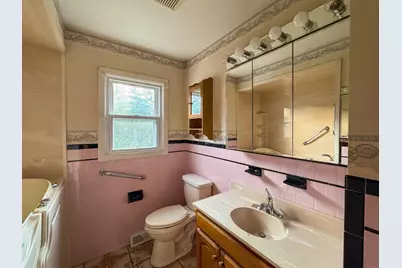 7 Ann Ave, Dartmouth, MA 02747 - Photo 8
