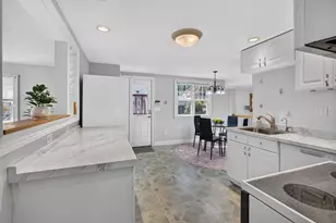10 Stanton St, Saugus, MA 01906 - Photo 4