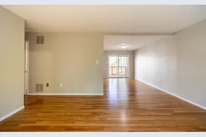 357 Boylston #3, Lowell, MA 01852 - Photo 4
